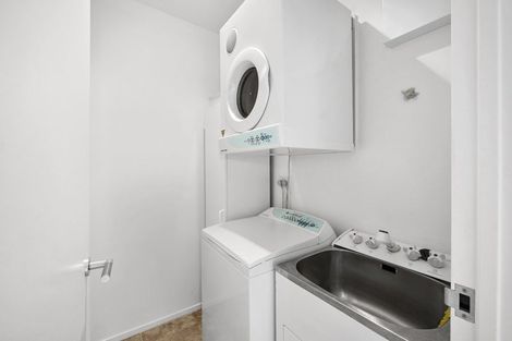 Photo of property in 1/7 The Promenade, Takapuna, Auckland, 0622