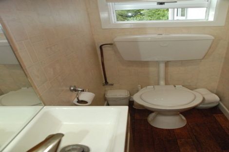 Photo of property in 196 Seaview Road, Westown, New Plymouth, 4310