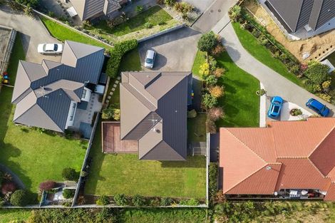 Photo of property in 24 Aotea Drive, Aotea, Porirua, 5024