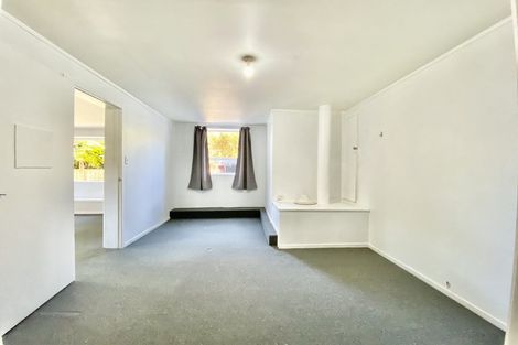 Photo of property in 50 Weatherly Road, Torbay, Auckland, 0630