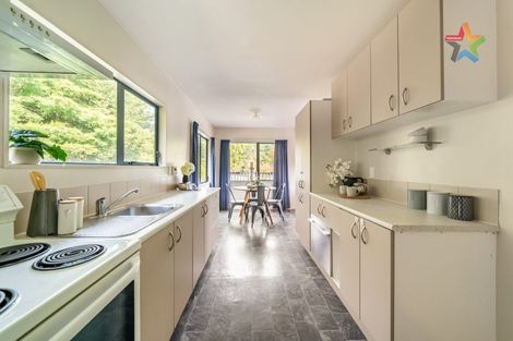 Photo of property in 30 Plateau Road, Te Marua, Upper Hutt, 5018