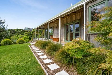 Photo of property in 1185b South Road, Oakura, 4314