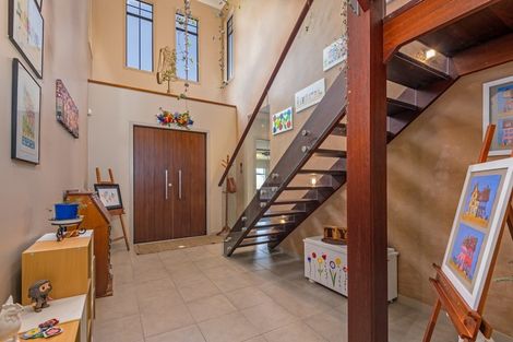 Photo of property in 60 Ruapehu Drive, Fitzherbert, Palmerston North, 4410