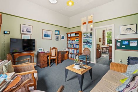 Photo of property in 21 Peel Street, Lawrence, 9532