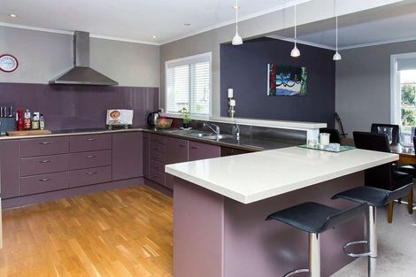 Photo of property in 29 Bradbury Road, Botany Downs, Auckland, 2010