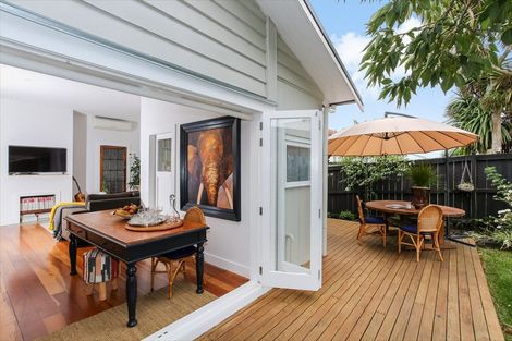 Photo of property in 26a Victoria Street, Pukekohe, 2120