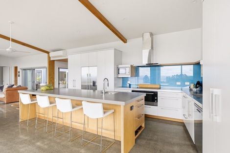 Photo of property in 127 Highland Drive, Acacia Bay, Taupo, 3385