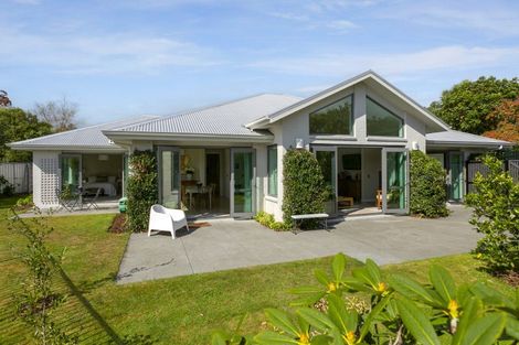 Photo of property in 739 Acacia Bay Road, Acacia Bay, Taupo, 3330