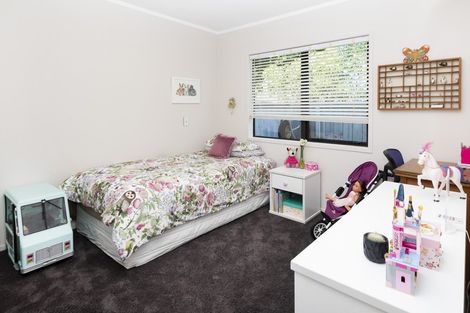 Photo of property in 2/12 Waller Avenue, Bucklands Beach, Auckland, 2012