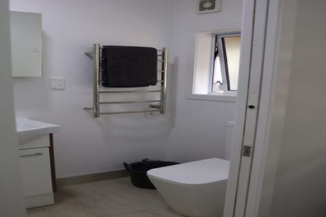 Photo of property in 18 Dunstall Place, Mangere Bridge, Auckland, 2022