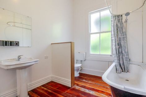 Photo of property in 5 Hereford Street, West End, Palmerston North, 4410