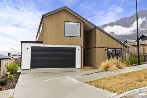 Photo of property in 48 Shepherd Road, Jacks Point, Queenstown, 9371