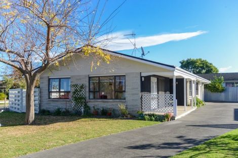 Photo of property in 2 Neagle Place, Greenmeadows, Napier, 4112