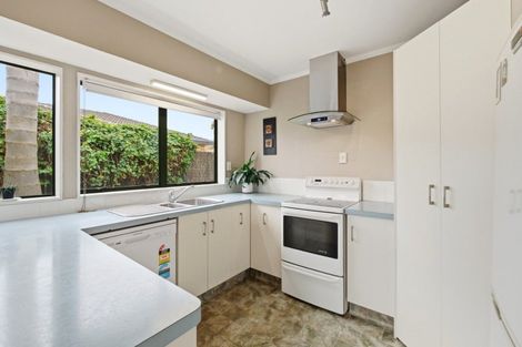 Photo of property in 52 Blake Boulevard, Papamoa Beach, Papamoa, 3118