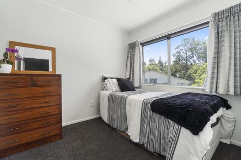 Photo of property in 35 Cyclarama Crescent, Massey, Auckland, 0614