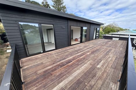 Photo of property in 25 Ocean Road, Surfdale, Waiheke Island, 1081