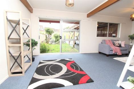 Photo of property in 18 Hollydale Grove, Churton Park, Wellington, 6037