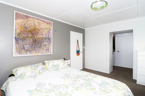 Photo of property in 6 Victoria Street, Carterton, 5713