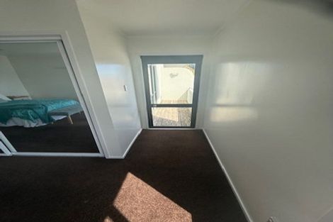 Photo of property in 2/517 Marine Drive, Sunshine Bay, Lower Hutt, 5013