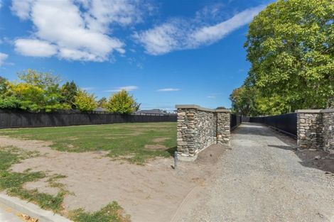 Photo of property in 409 Sawyers Arms Road, Harewood, Christchurch, 8051