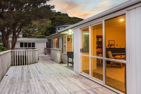 Photo of property in 96 Leeward Drive, Whitby, Porirua, 5024