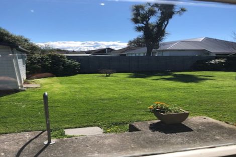 Photo of property in 17 Newall Avenue, Bryndwr, Christchurch, 8052