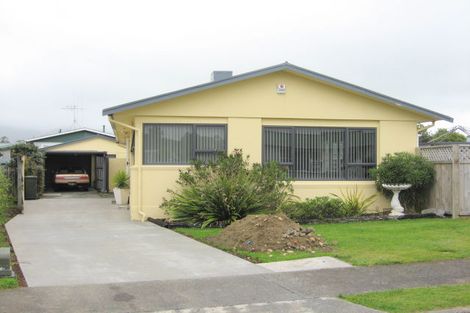 Photo of property in 40 Featherston Street, Levin, 5510