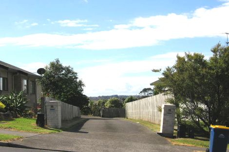Photo of property in 41 Goldfinch Rise, Unsworth Heights, Auckland, 0632