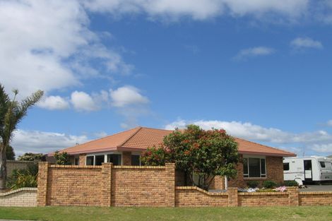 Photo of property in 15 Lantana Place, Mount Maunganui, 3116