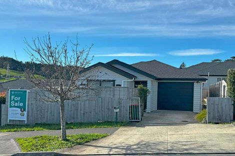 Photo of property in 76 Accolage Boulevard, Kumeu, 0810