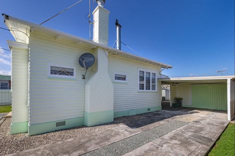 Photo of property in 27 Essex Street, Levin, 5510