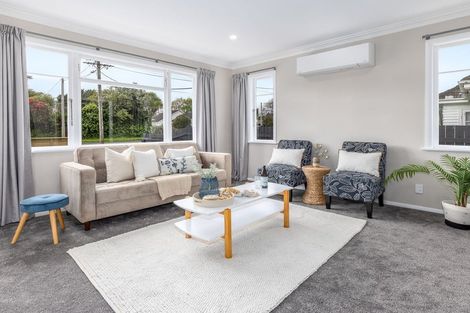 Photo of property in 11 Read Street, Levin, 5510