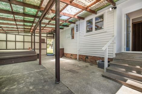 Photo of property in 16 Waitaki Street, Henderson, Auckland, 0612