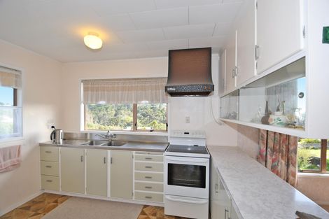 Photo of property in 18 Harbour View Road, Leigh, 0985