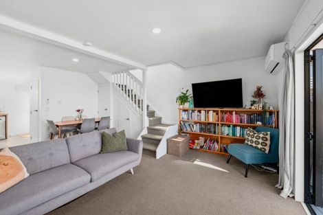 Photo of property in 825f Heaphy Terrace, Claudelands, Hamilton, 3214