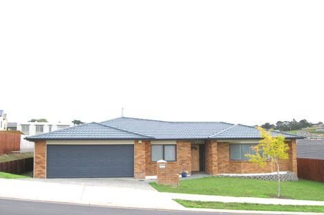 Photo of property in 16 Toledo Avenue, Henderson, Auckland, 0612