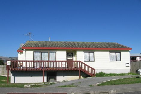 Photo of property in 5 Chapel Street, Takapuwahia, Porirua, 5022