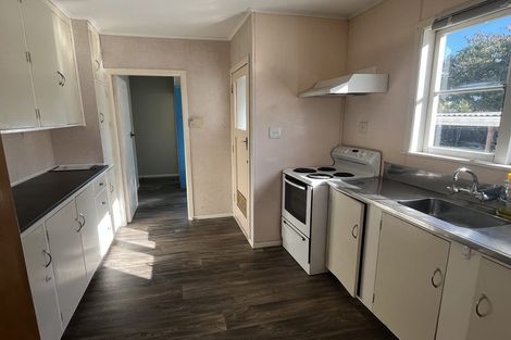 Photo of property in 14 Waterloo Crescent, Hokowhitu, Palmerston North, 4410