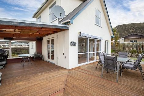 Photo of property in 2 Kelso Street, Roxburgh, 9500