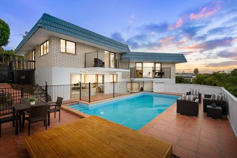 Photo of property in 21a Garadice Road, Rothesay Bay, Auckland, 0630