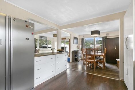 Photo of property in 14 Parenga Street, Wainuiomata, Lower Hutt, 5014
