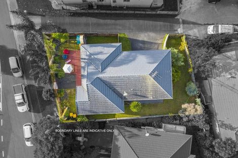 Photo of property in 14 Berkshire Terrace, Massey, Auckland, 0614