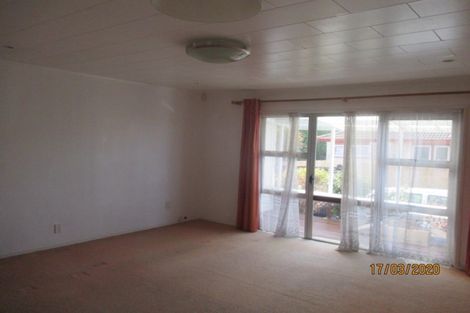 Photo of property in 2/133 Pigeon Mountain Road, Half Moon Bay, Auckland, 2012