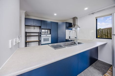 Photo of property in 18 Pitt Avenue, Clendon Park, Auckland, 2103