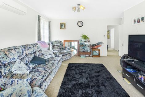 Photo of property in 24 Paul Crescent, Fairfield, Hamilton, 3214