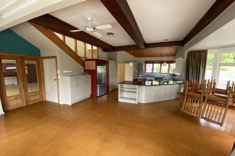 Photo of property in 21 Marine Parade, Macandrew Bay, Dunedin, 9014