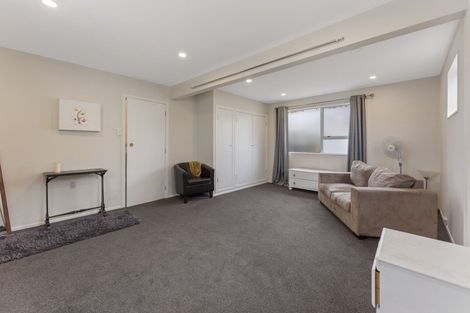 Photo of property in 43 California Drive, Totara Park, Upper Hutt, 5018