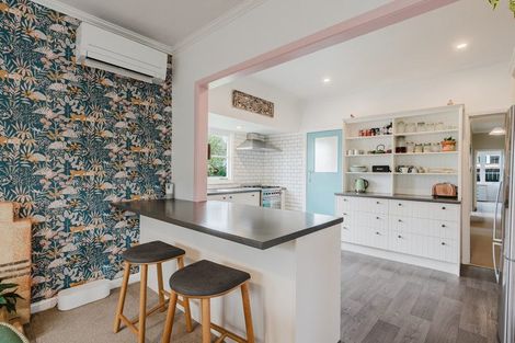 Photo of property in 37 Storey Avenue, Forest Lake, Hamilton, 3200