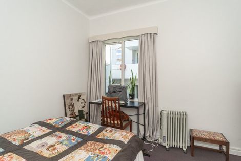 Photo of property in Hamilton Flats, 3/9 Hawker Street, Mount Victoria, Wellington, 6011