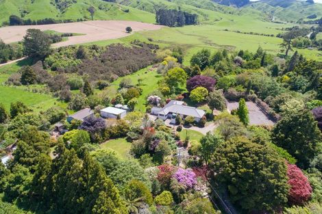 Photo of property in 933 Makomako Road, Pahiatua, 4983